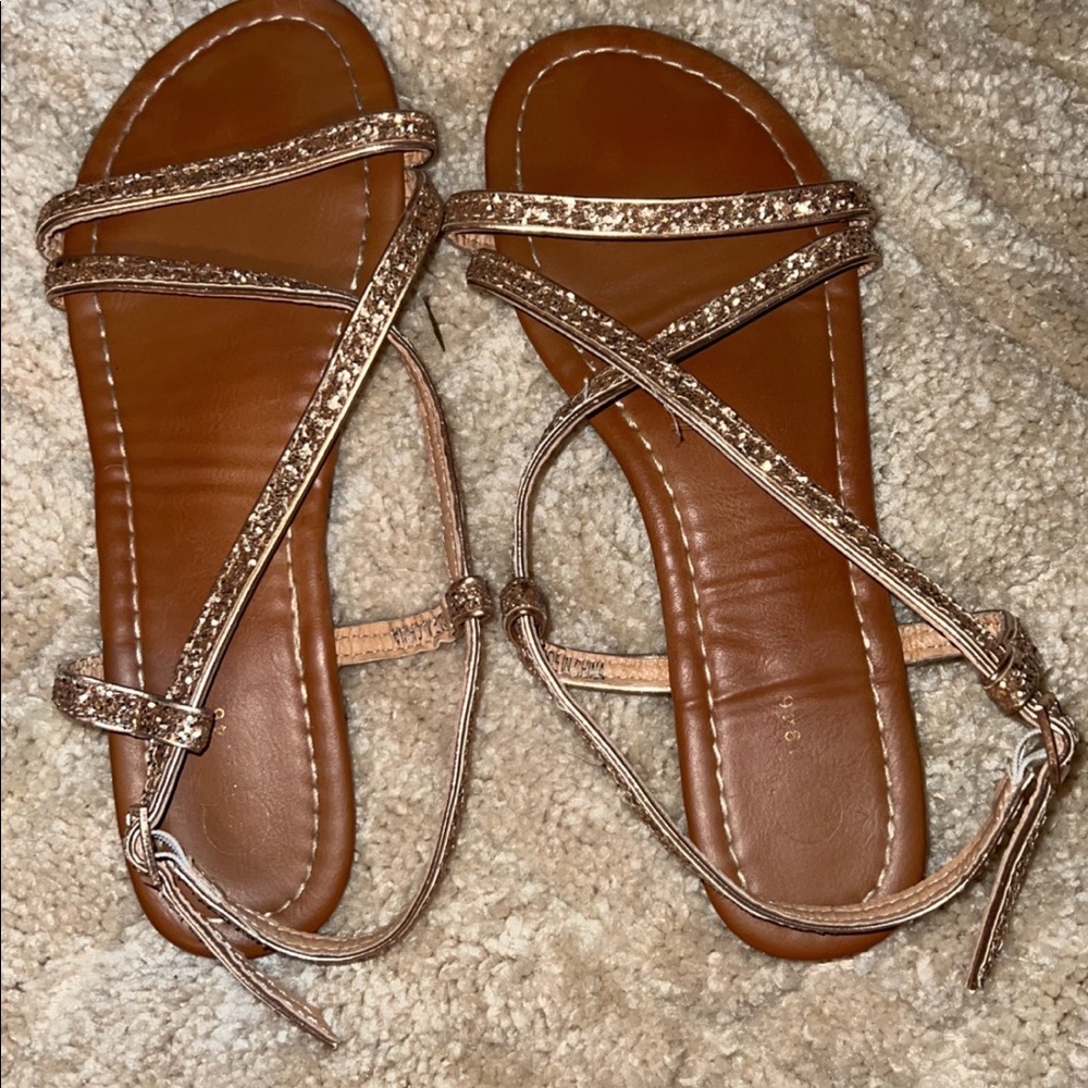 Size 8 gold sandals